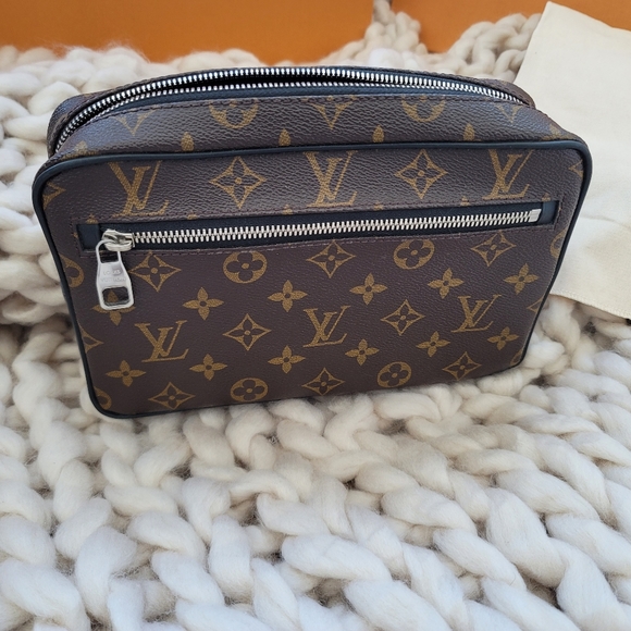 Louis Vuitton Kasai pouch - Picture 4 of 7